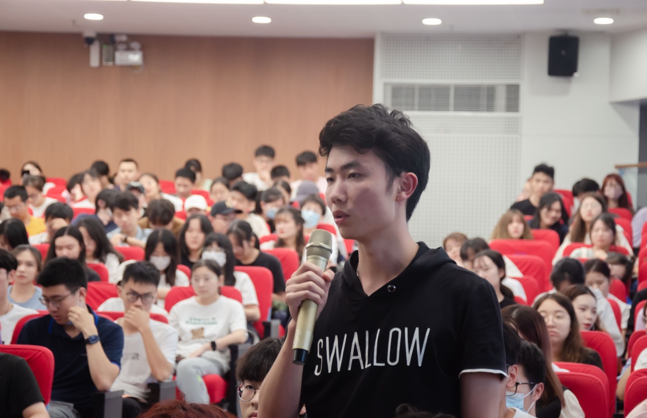 说明: C:\Users\user\Desktop\至善讲坛汇总(刘立明)\新闻推送用 刘立明\DSC_6754.jpg